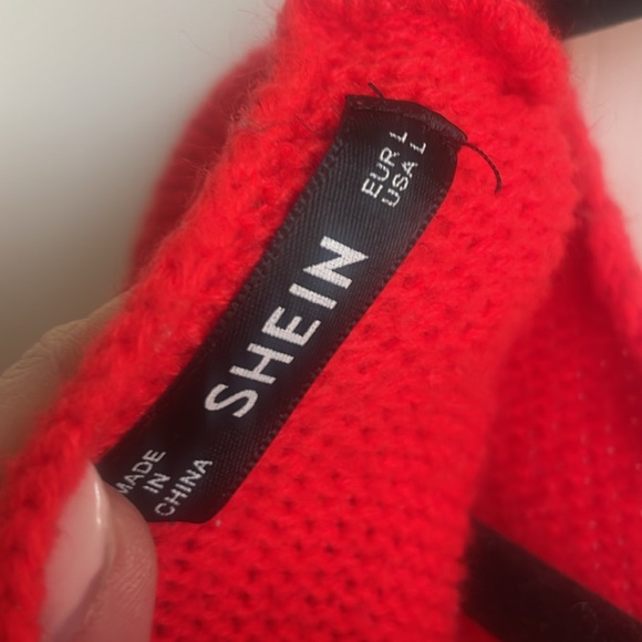 Red tie back sweater - Picture 4 of 5